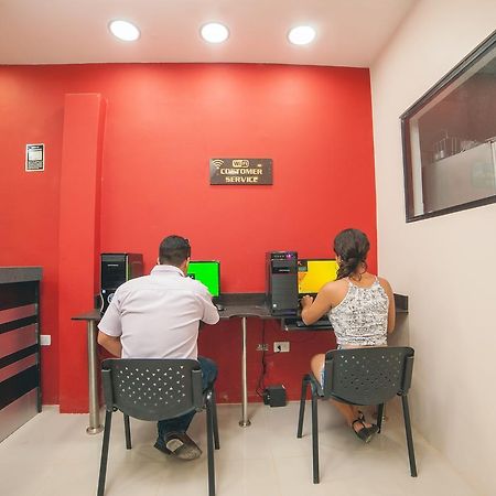 Hotel Luxor Pucallpa Exterior photo